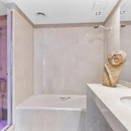 Penthouse Duplex With Epic Views *