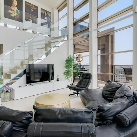 Penthouse Duplex With Epic Views Appartamento