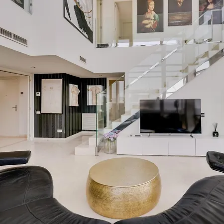 Penthouse Duplex With Epic Views