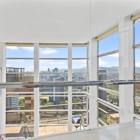 Διαμέρισμα Penthouse Duplex With Epic Views